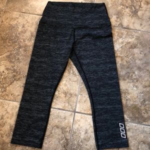 Lorna Jane cropped leggings